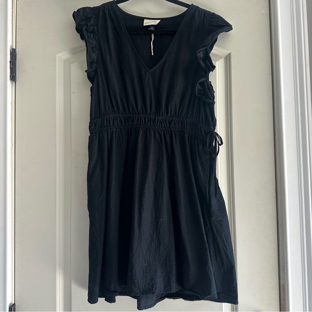 Universal thread knee length black dress with pockets